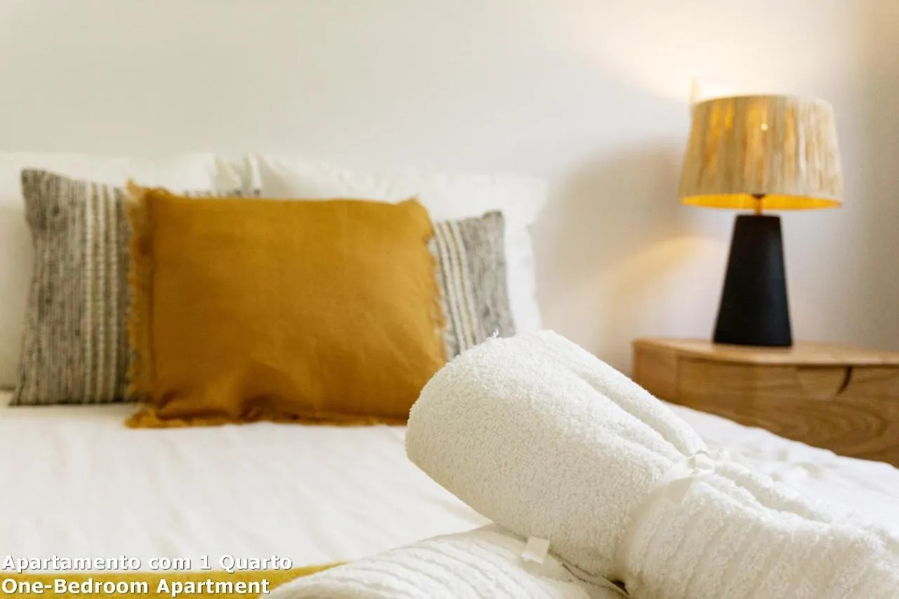 Akisol Faro Yellow Apartment